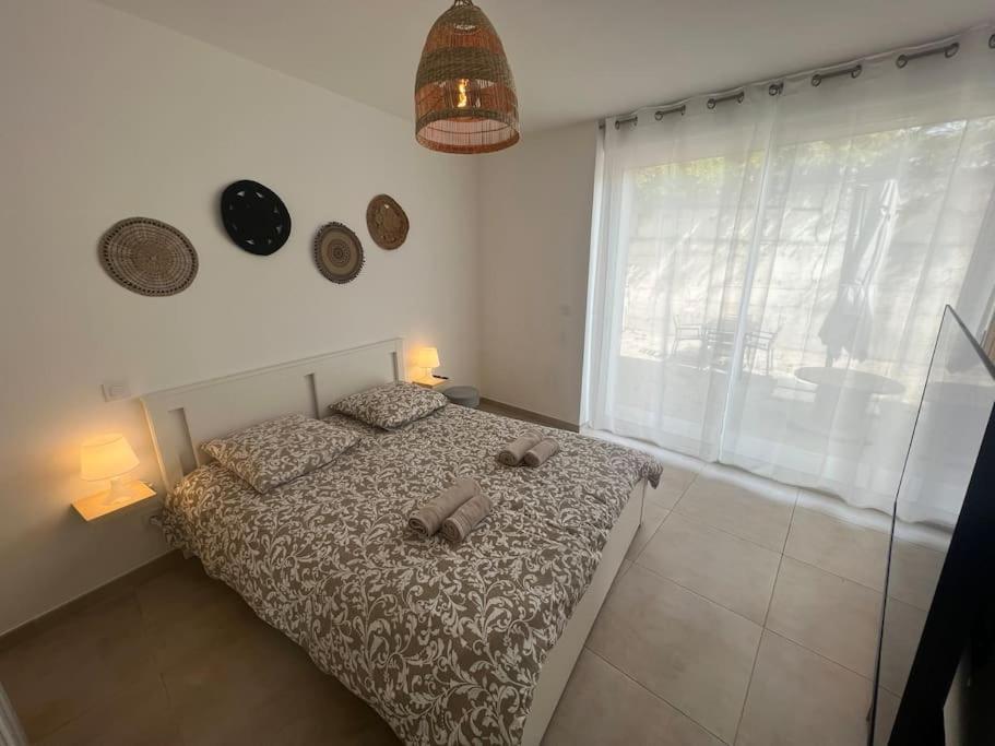 La Glycine - Parking Gratuit - Ac Clim - Cour Prive - Apartment Villeneuve-les-Avignon Luaran gambar