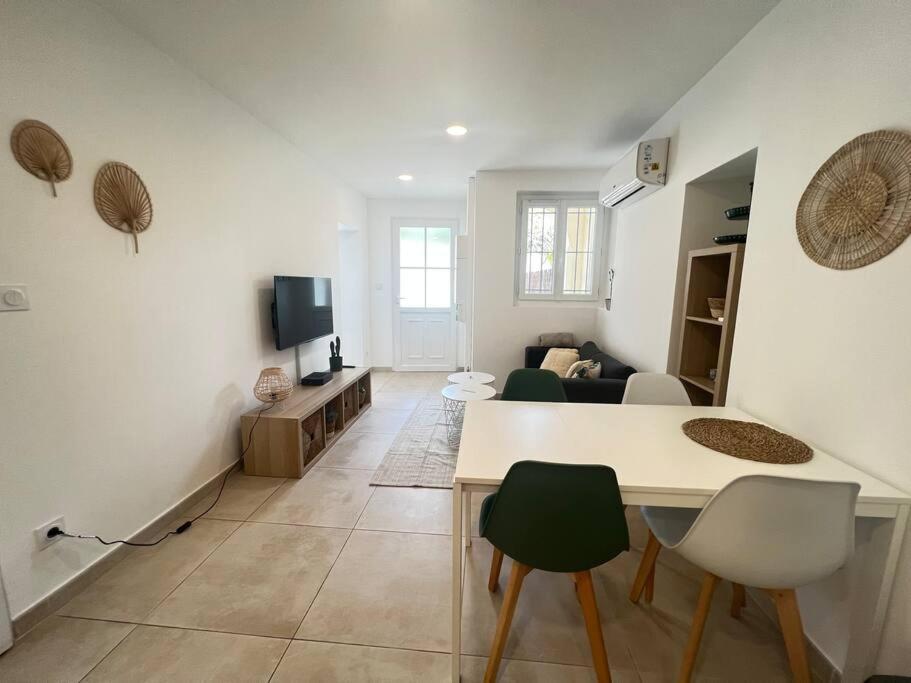 La Glycine - Parking Gratuit - Ac Clim - Cour Prive - Apartment Villeneuve-les-Avignon Luaran gambar