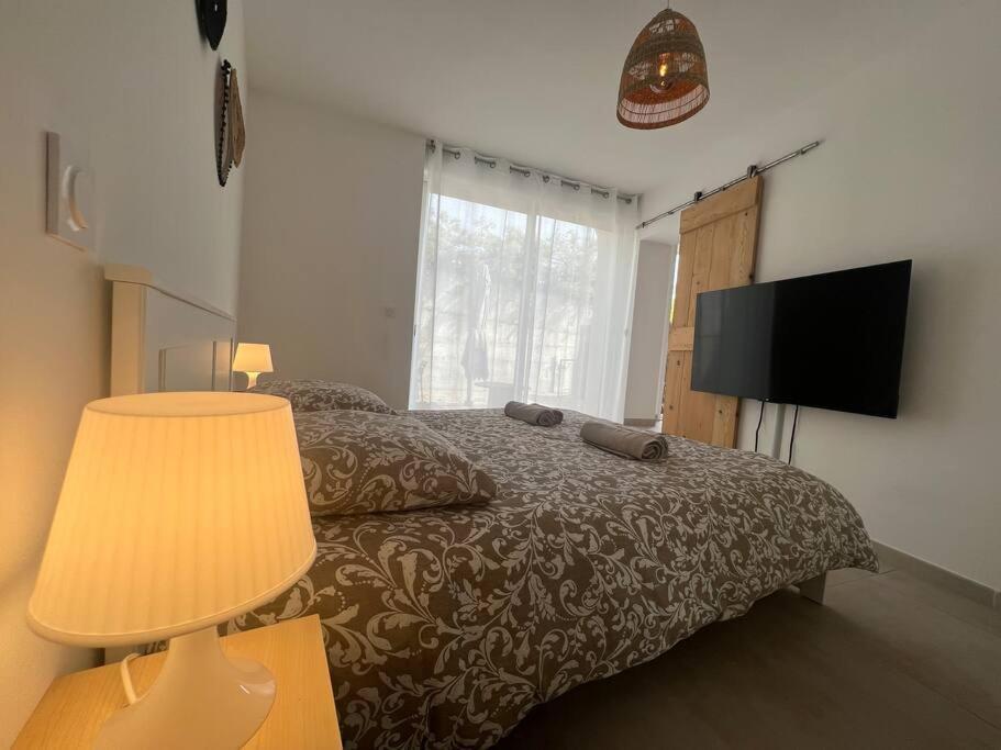 La Glycine - Parking Gratuit - Ac Clim - Cour Prive - Apartment Villeneuve-les-Avignon Luaran gambar
